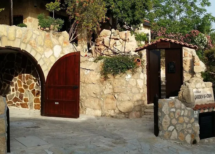 Garden Of Eden فيلة