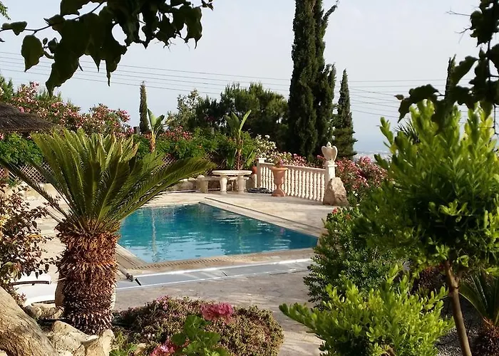 Garden Of Eden فيلة *