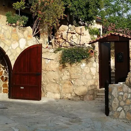 Garden Of Eden Vila